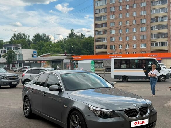 2007 BMW 5 серии 535xi V (E60/E61) Рестайлинг, серебристый, 1000000 рублей - вид 1