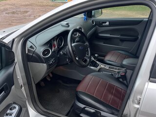 2008 Ford Focus II Рестайлинг, серебристый, 500000 рублей, вид 4