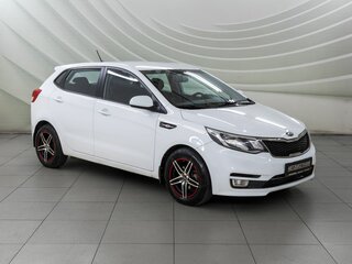 2015 Kia Rio 6-speed III, белый, 1288000 рублей, вид 1