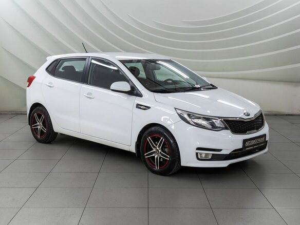 2015 Kia Rio 6-speed III, белый, 1268000 рублей