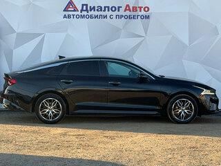 2020 Kia K5 III, чёрный, 2290000 рублей, вид 4