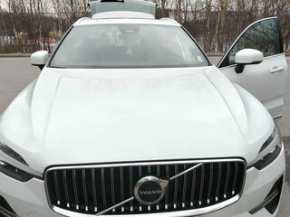 2022 Volvo XC60 II Рестайлинг, белый, 4850000 рублей, вид 2