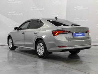 2021 Skoda Octavia IV (A8), коричневый, 2550000 рублей, вид 3