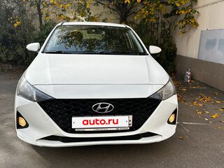 2020 Hyundai Solaris II, белый, 995000 рублей, вид 2