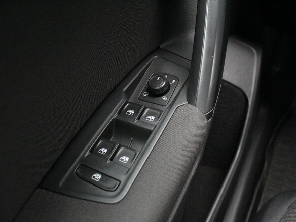 2021 Volkswagen Tiguan II Рестайлинг, синий, 2720000 рублей - вид 18