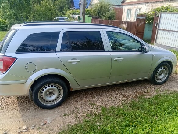 2009 Opel Astra H Рестайлинг, серебристый, 350000 рублей - вид 2