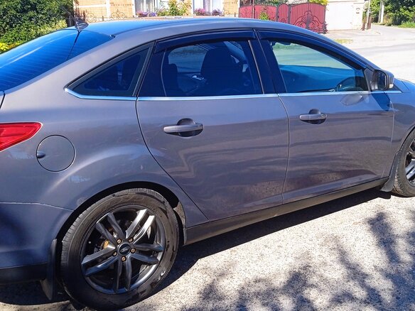2011 Ford Focus III, серый, 760000 рублей - вид 4