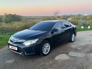 2015 Toyota Camry VII (XV50) Рестайлинг, чёрный, 2030000 рублей, вид 2