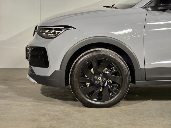 2026 Volkswagen Tharu XR 300 TSI, серый, 2847000 рублей - вид 18