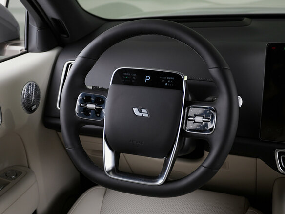 2026 Li Auto (Lixiang) L9 52.3 kWh I Рестайлинг, серый, 12090000 рублей - вид 16