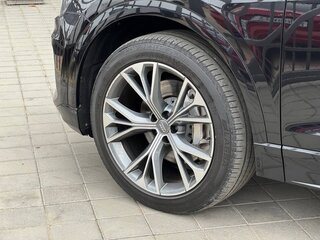 2018 Audi Q8 55 TFSI I (4M), чёрный, 5999000 рублей, вид 4