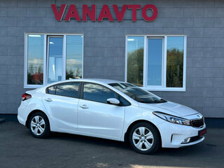 2019 Kia Cerato III Рестайлинг (Classic), белый, 1400000 рублей, вид 3