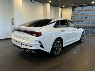 2022 Kia K5 III, белый, 2150000 рублей, вид 3