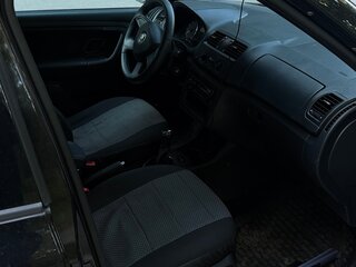 2013 Skoda Fabia II Рестайлинг, чёрный, 750000 рублей, вид 3