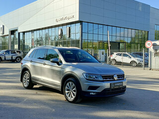 2018 Volkswagen Tiguan II, серебристый, 2153000 рублей, вид 3