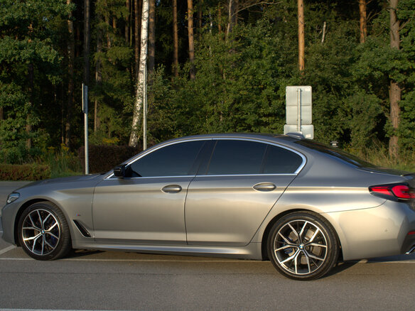 2022 BMW 5 серии 530i VII (G30/G31/G38) Рестайлинг, серый, 5150000 рублей - вид 12