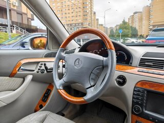 2004 Mercedes-Benz S-Класс 500 7-speed IV (W220) Рестайлинг, коричневый, 600000 рублей, вид 5