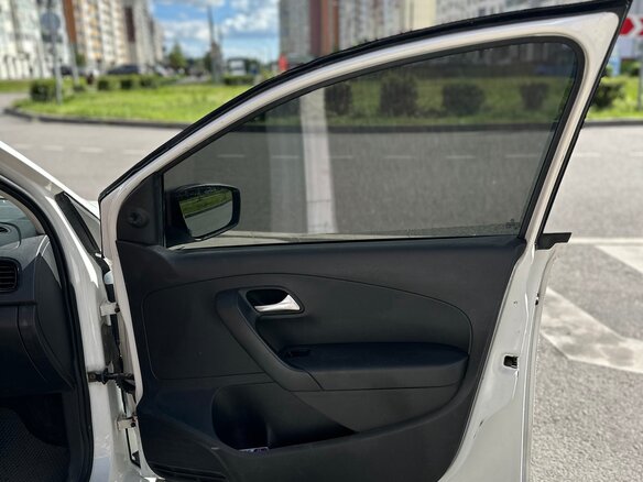 2010 Volkswagen Polo V, белый - вид 19