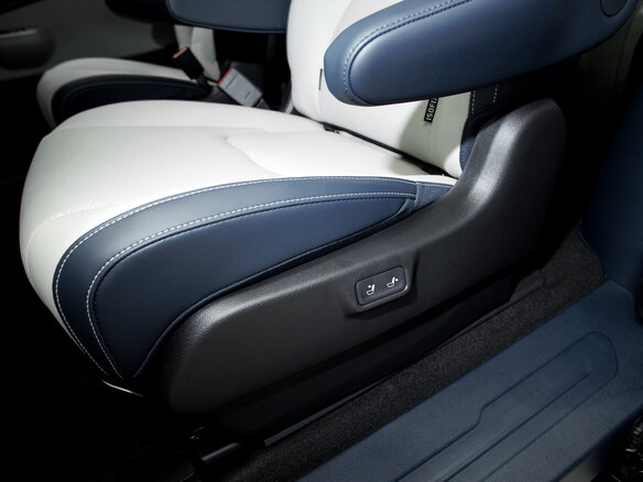 2026 Kia Carnival IV Рестайлинг, чёрный, 7100000 рублей - вид 21