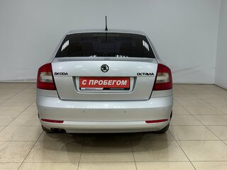 2011 Skoda Octavia II (A5) Рестайлинг, серебристый, 700000 рублей, вид 5