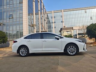 2022 Toyota Corolla XII (E210), белый, 1562000 рублей, вид 4