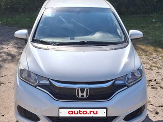 2019 Honda Fit III Рестайлинг, белый, 1200000 рублей, вид 3