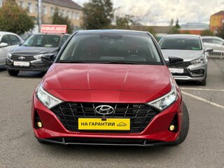 2023 Hyundai i20 III, красный, 1620000 рублей, вид 4