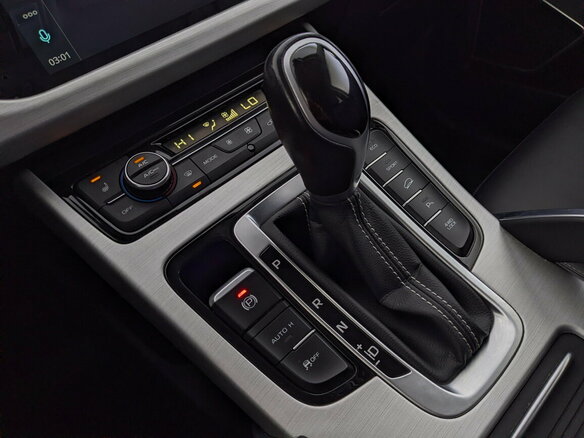 2021 Geely Atlas I, серый, 1630000 рублей - вид 29