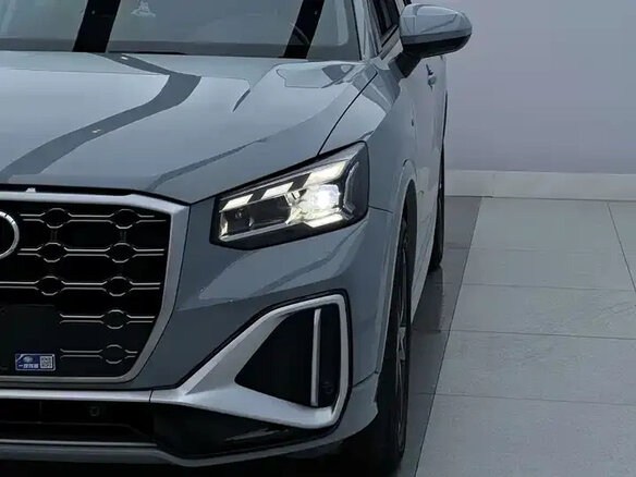 2022 Audi Q2 35 TFSI I Рестайлинг, серебристый - вид 20