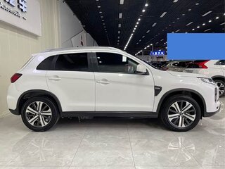 2022 Mitsubishi ASX I Рестайлинг 3, белый, 1529999 рублей, вид 4