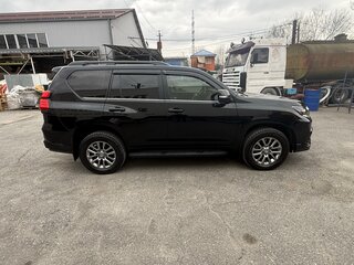 2019 Toyota Land Cruiser Prado 150 Series Рестайлинг 2, чёрный, 3900000 рублей, вид 3