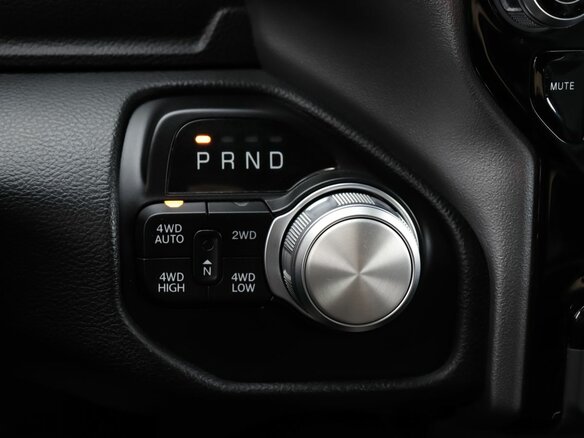 2022 Ram 1500 Crew Cab V, чёрный, 6980000 рублей - вид 16