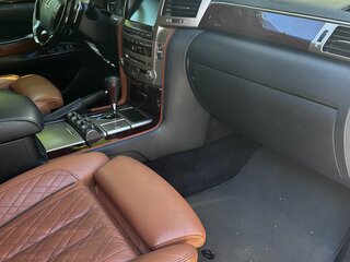 2015 Lexus LX 570 III Рестайлинг, чёрный, 4500000 рублей, вид 4