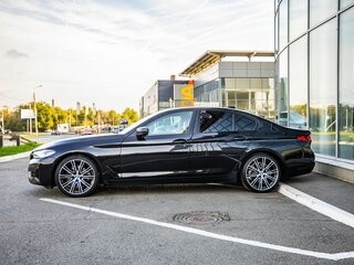 2020 BMW 5 серии 520d VII (G30/G31/G38) Рестайлинг, чёрный, 3848000 рублей, вид 4