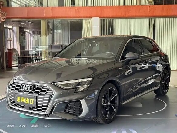 2022 Audi A3 Sportback 35 TFSI IV (8Y), серый, 1970003 рублей