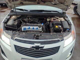 2013 Chevrolet Cruze I Рестайлинг, белый, 530000 рублей, вид 2