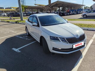 2017 Skoda Octavia III (A7) Рестайлинг, белый, 1680000 рублей, вид 4