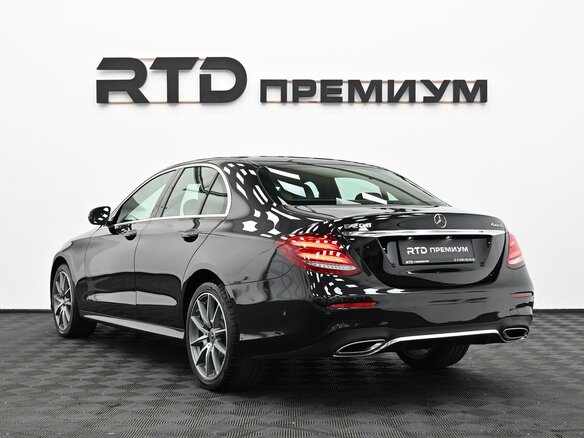 2019 Mercedes-Benz E-Класс 200 V (W213, S213, C238), чёрный, 4100000 рублей - вид 3