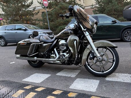 2016 Harley-Davidson Street Glide Special, золотистый, 1400000 рублей, вид 2