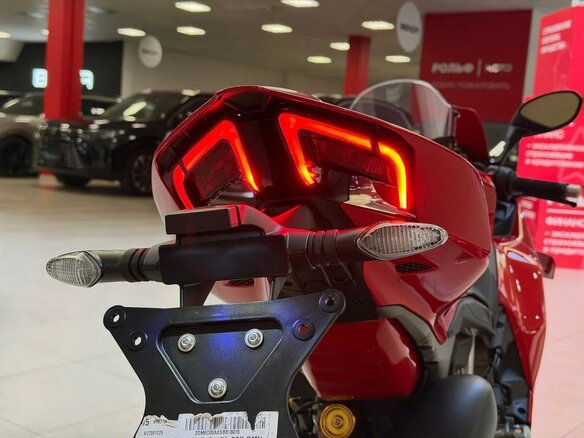 2025 Ducati Panigale V4, красный, 3737000 рублей - вид 10