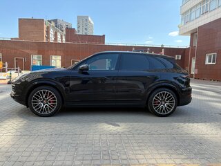 2018 Porsche Cayenne III, чёрный, 4200000 рублей, вид 4