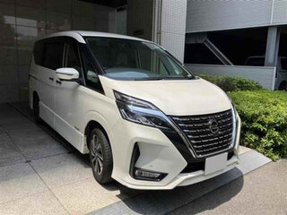 2022 Nissan Serena V (C27) Рестайлинг, белый, 1980000 рублей, вид 1