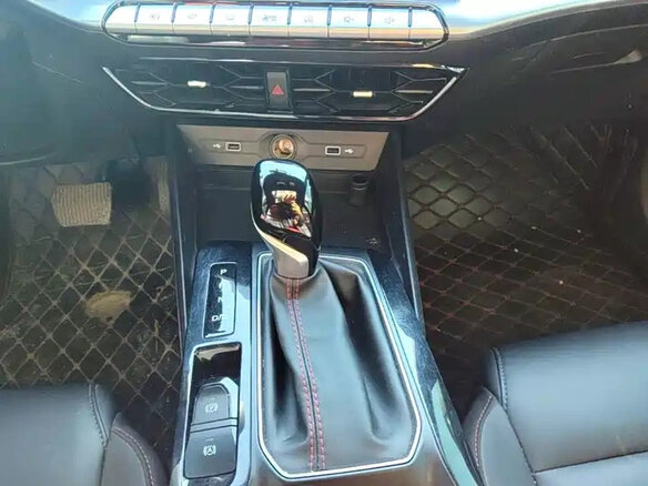 2022 MG 5 II, белый - вид 16