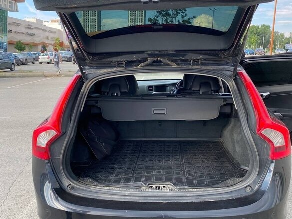 2013 Volvo V60 I, чёрный, 990000 рублей - вид 9