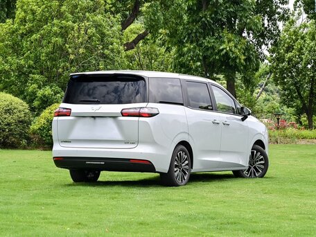 2026 Wuling Starlight 730, серебристый, 2508008 рублей, вид 5
