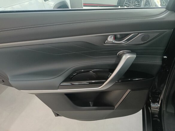 2025 Changan CS95 I Рестайлинг 2, чёрный, 4929900 рублей - вид 37