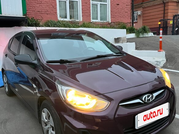 2012 Hyundai Solaris I, фиолетовый, 760000 рублей - вид 1