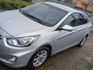 2012 Hyundai Solaris I, серебристый, 800000 рублей, вид 5