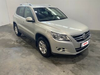 2010 Volkswagen Tiguan I, серебристый, 1100000 рублей, вид 3