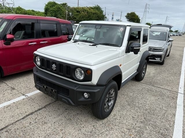Открыть фотографии: Suzuki Jimny IV